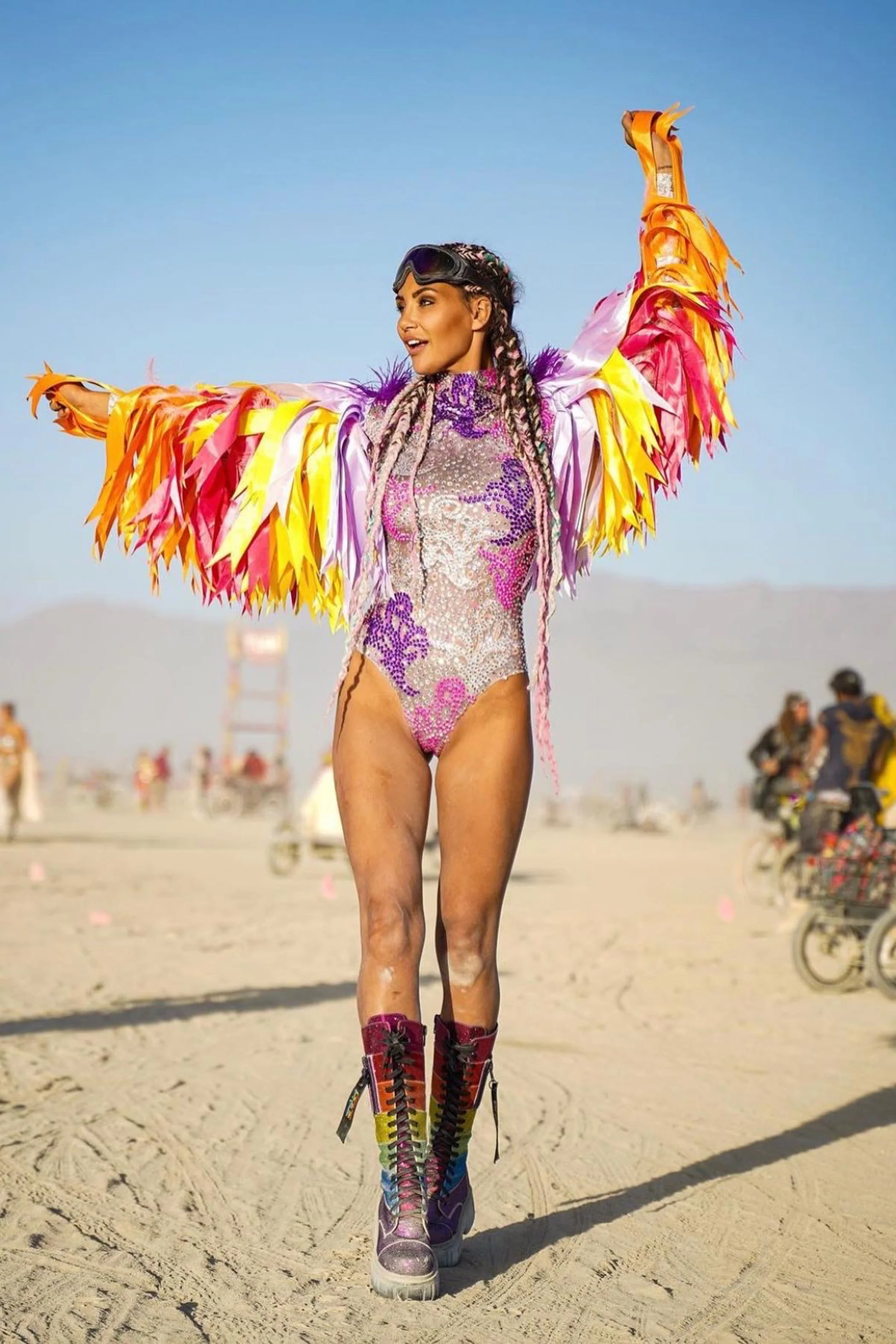 Gaga festival bodysuit feathers - Image 10