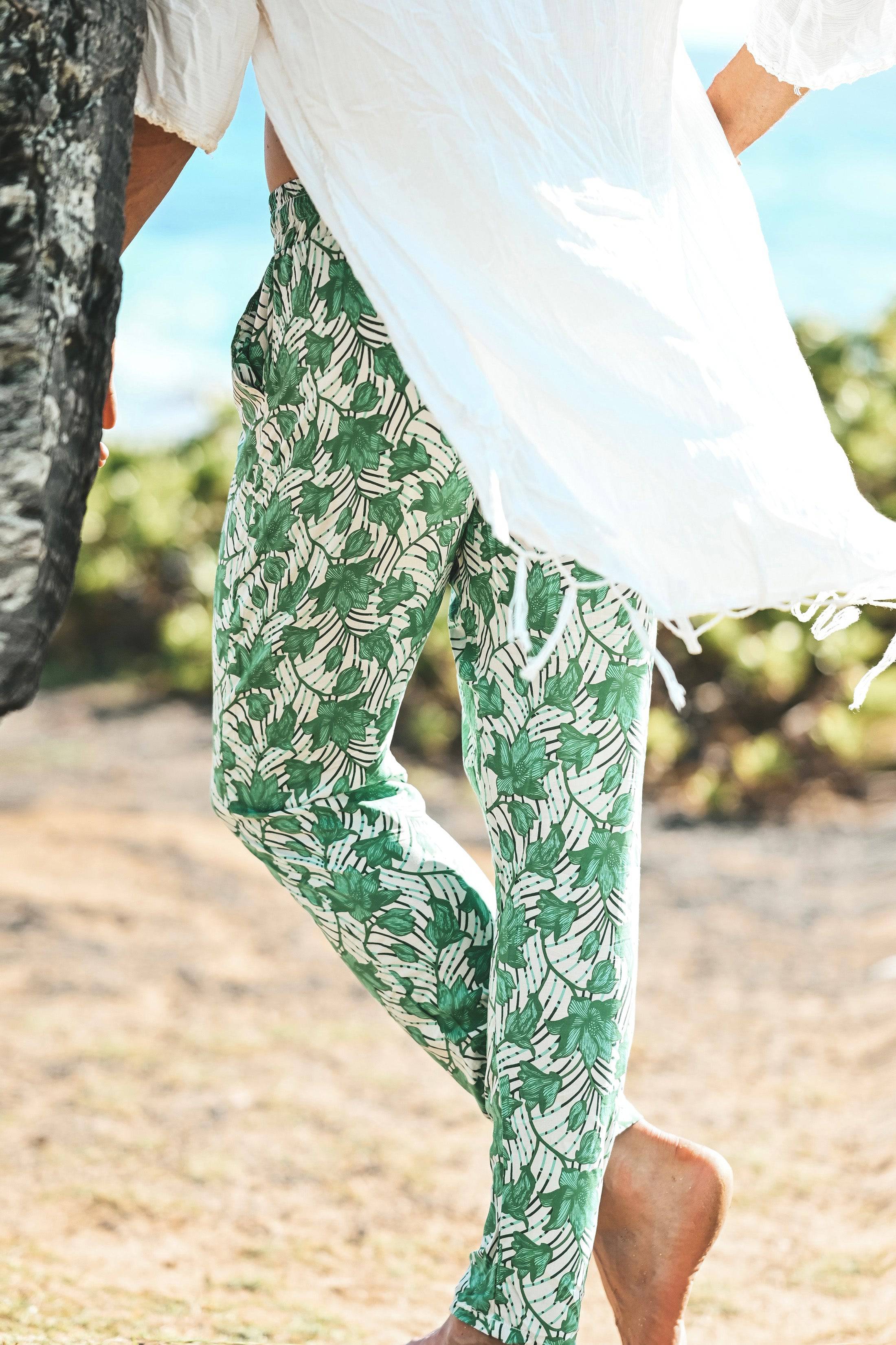 Kauai resort pants green - Image 4