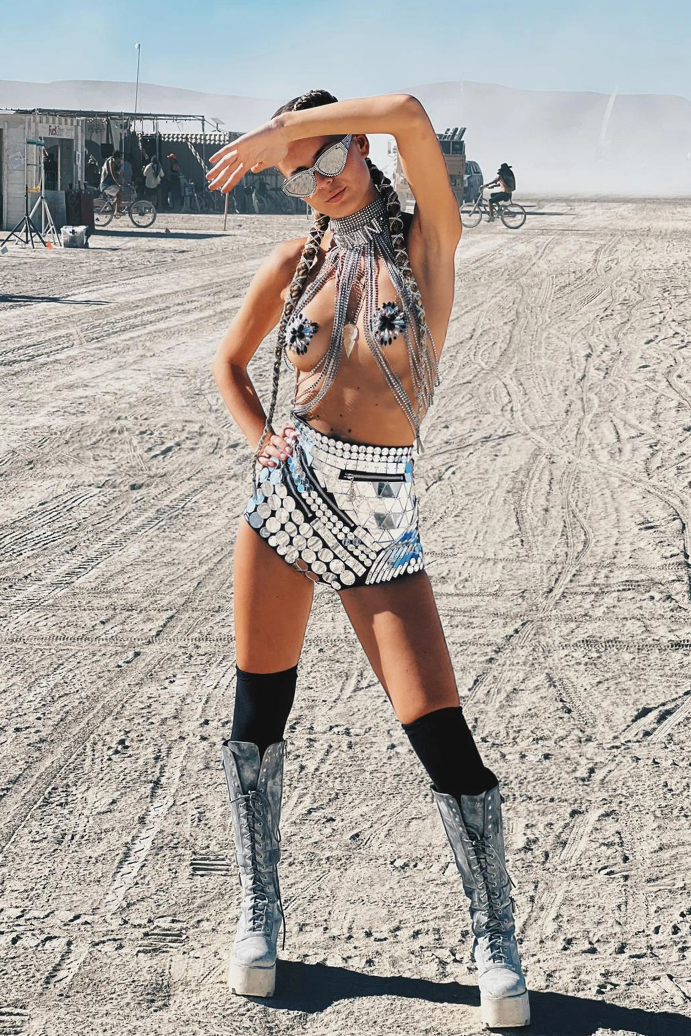 Let it burn festival outfit - Image 7