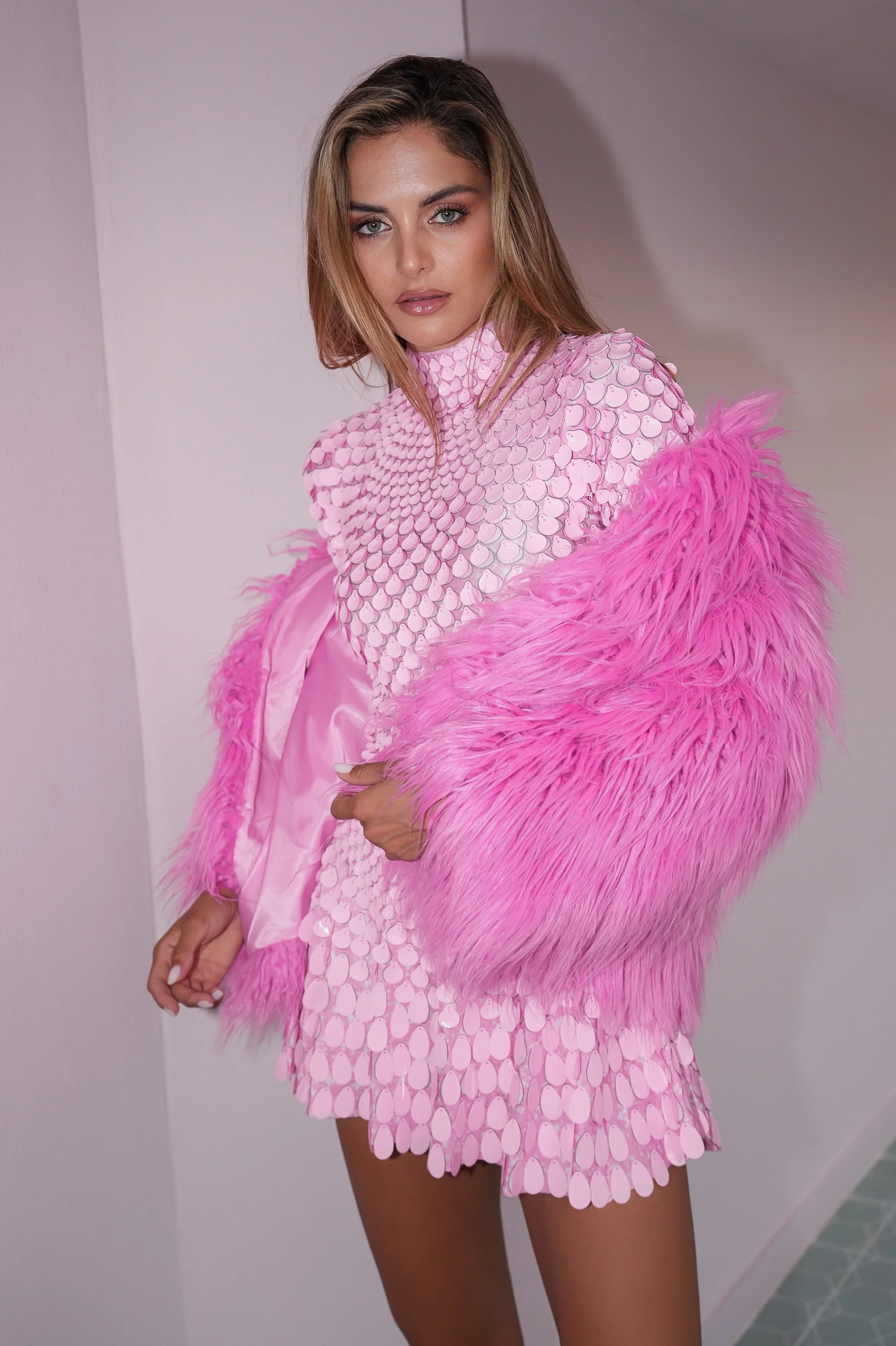 Simona faux fur jacket short pink - Image 8