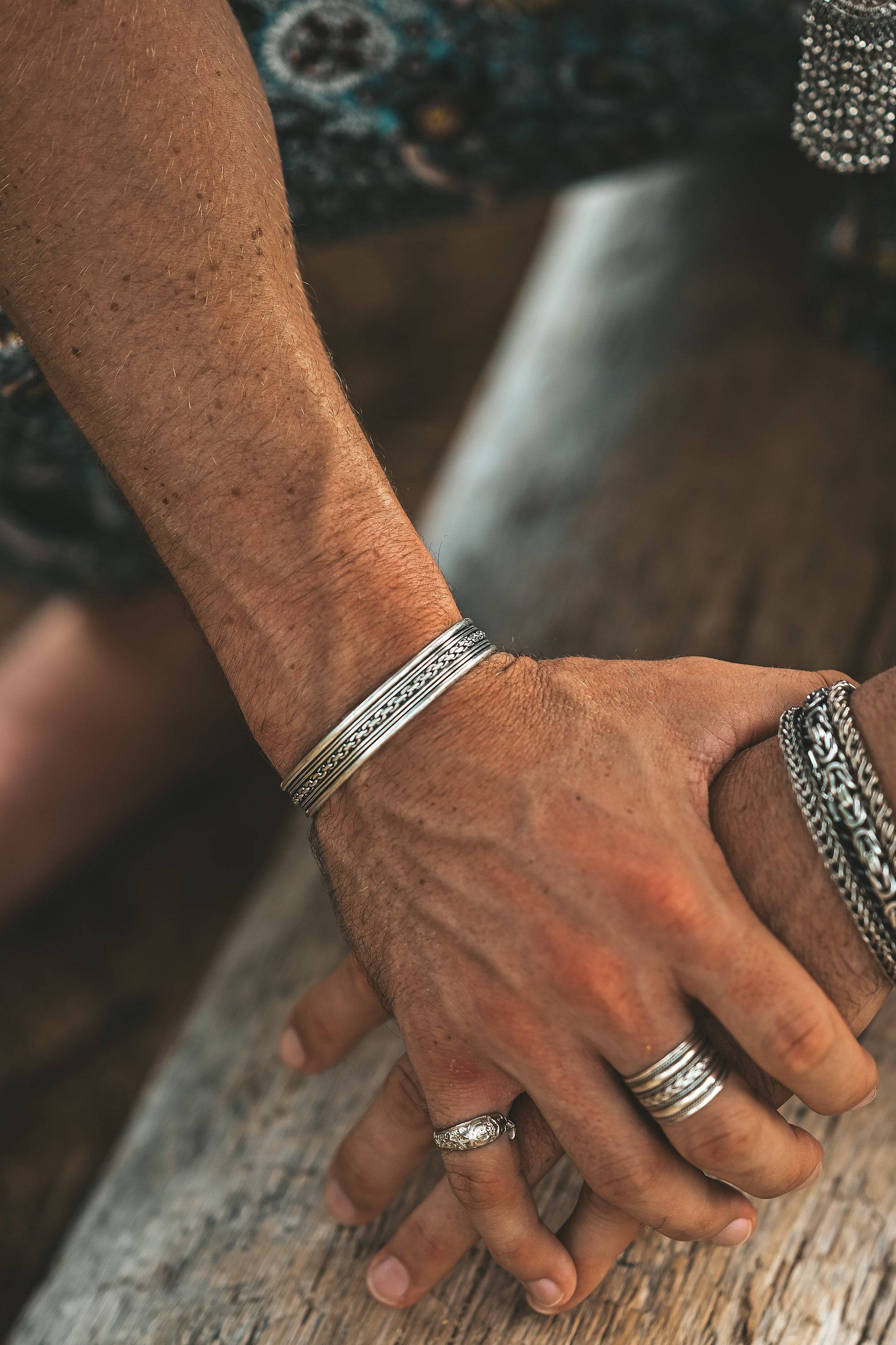 Taki cuff bracelet - Image 3
