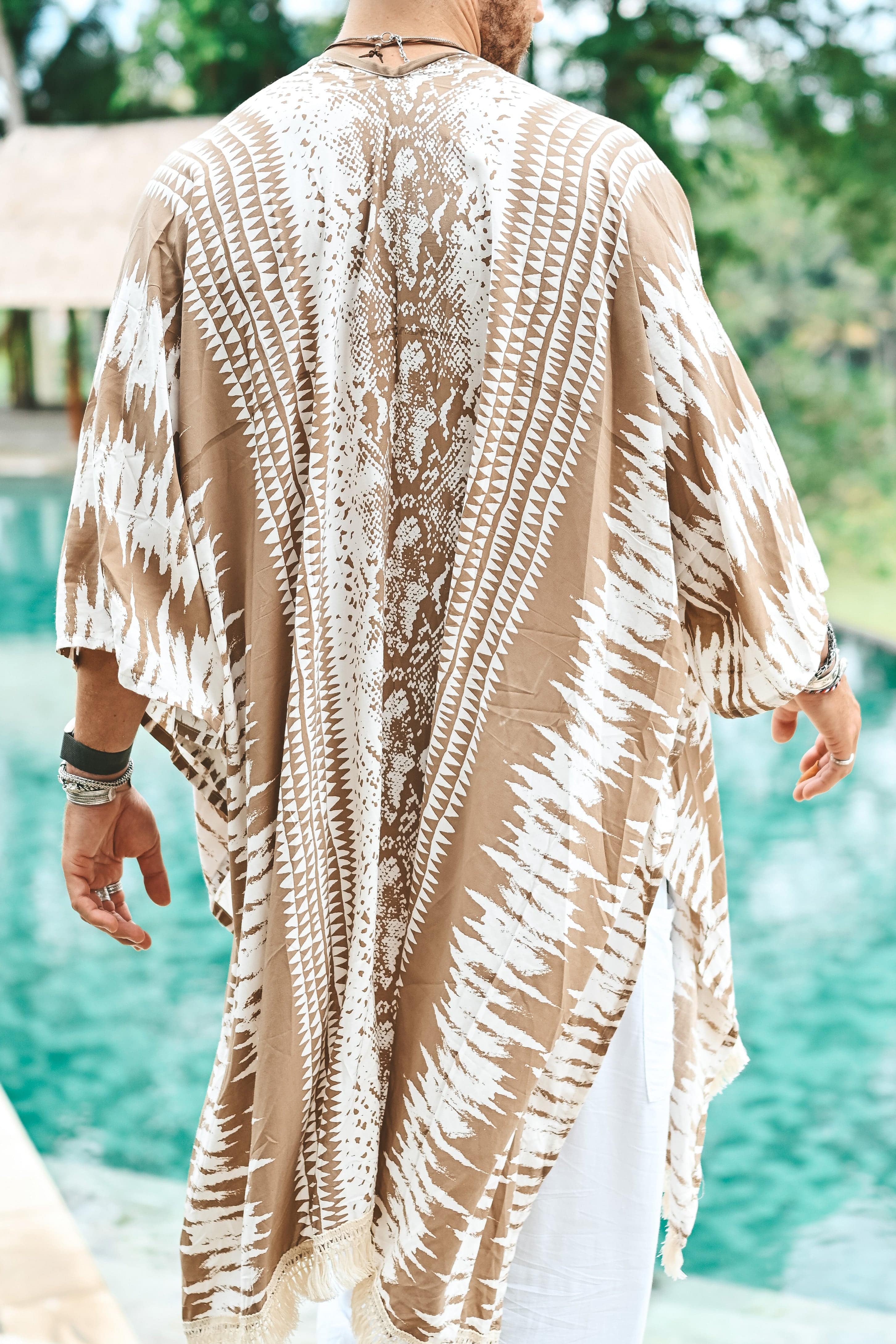 The Amondari Fringe Kimono Beige - Image 2