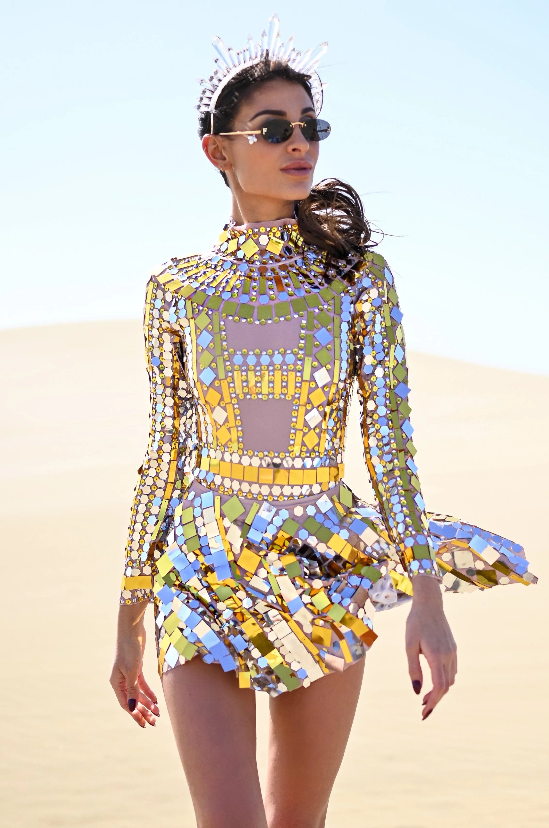 The golden sequin dress - Image 3